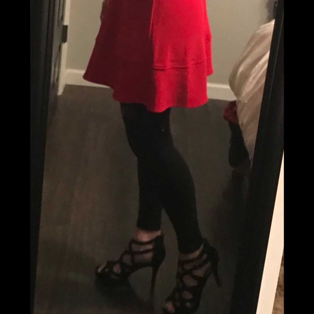Red Dress - Picture 8 of 8